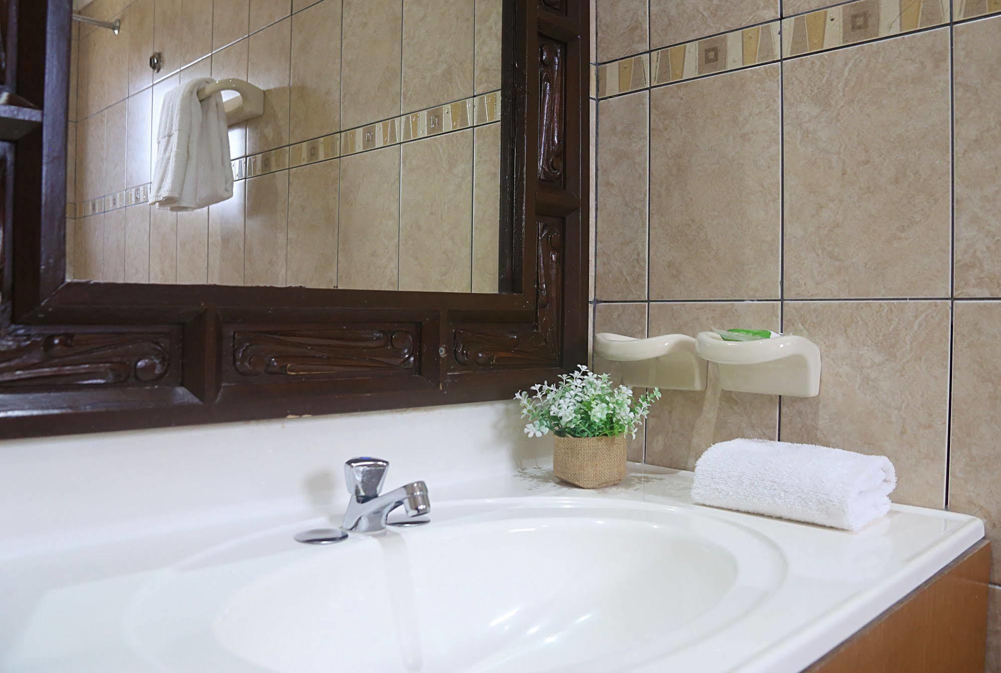 Punto Di Oro Apartments Resort Tanki Leendert Екстериор снимка